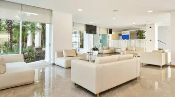 Globales Cala Bona Suites
