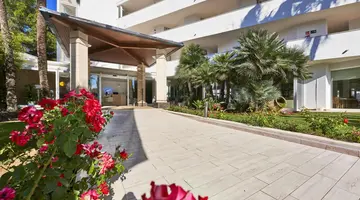 Globales Cala Bona Suites