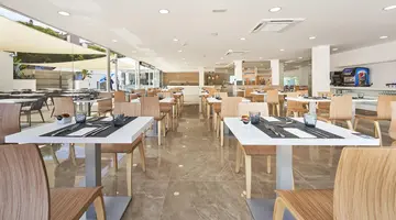 Globales Cala Bona Suites