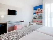 GLOBALES MAIORIS HOTEL