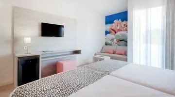GLOBALES MAIORIS HOTEL