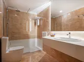 GLOBALES MAIORIS HOTEL