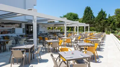 GLOBALES MAIORIS HOTEL