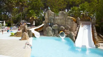 GLOBALES MAIORIS HOTEL