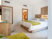 GLOBALES MAIORIS HOTEL