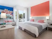 GLOBALES MAIORIS HOTEL