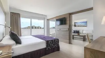 GLOBALES PANAMA (ADULTS ONLY 16+)