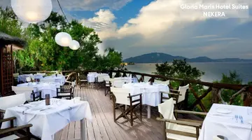 Gloria Maris Hotel Suites