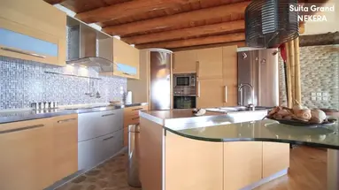 Gloria Maris Hotel Suites