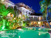 Gloria Maris Hotel Suites