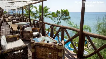 Gloria Maris Hotel Suites