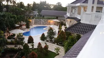 GODIVA VILLA