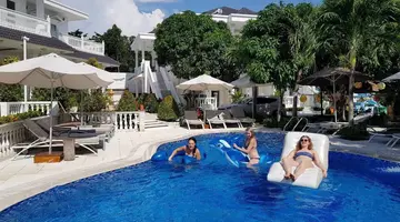 GODIVA VILLA