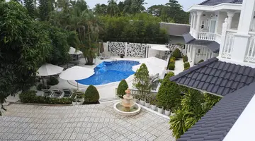 GODIVA VILLA