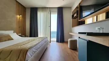 GOLD HOTEL