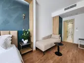 Gold Hotel