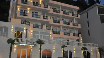 GOLD HOTEL