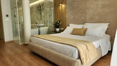 Gold Hotel