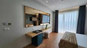 Gold Hotel