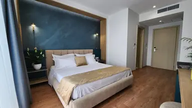 Gold Hotel