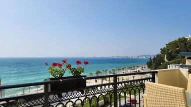 Gold Hotel