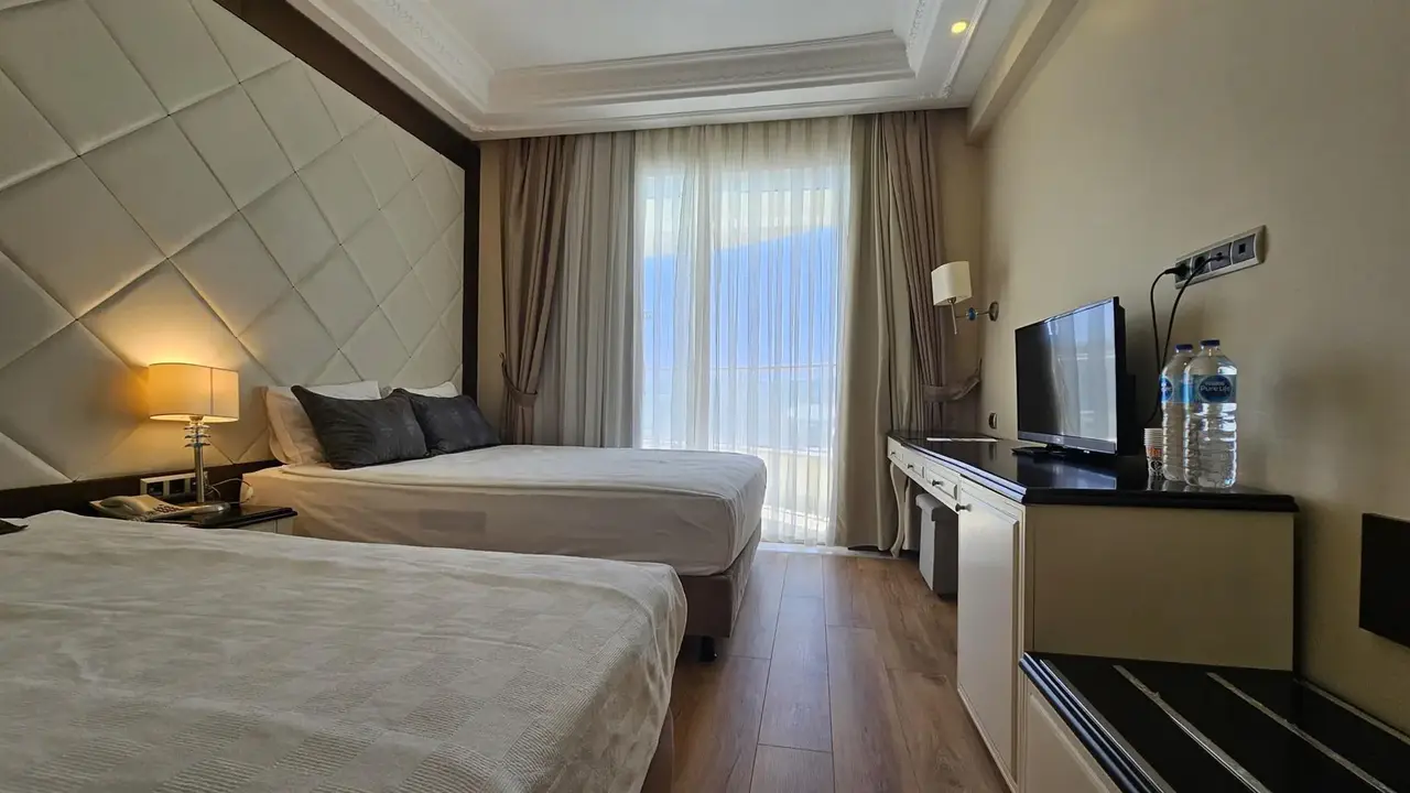 Goldcity Hotel