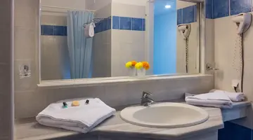 Golden Alexandros Hotel