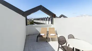 Golden Avenida Family Suites