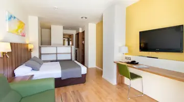 Golden Avenida Family Suites