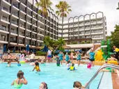 Golden Avenida Family Suites