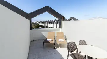 Golden Avenida Family Suites