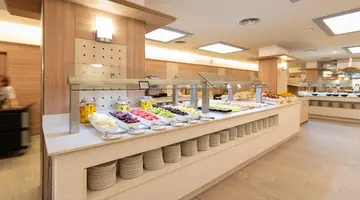 Golden Avenida Family Suites