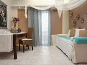 GOLDEN BAY APARTHOTEL HES