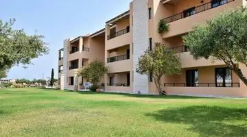 GOLDEN BAY APARTHOTEL HES