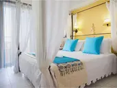 GOLDEN BAY APARTHOTEL HES