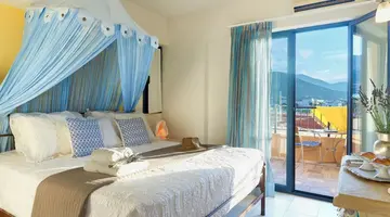 GOLDEN BAY APARTHOTEL HES