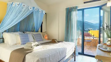 GOLDEN BAY APARTHOTEL HES