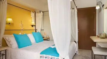 GOLDEN BAY APARTHOTEL HES