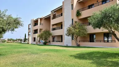 GOLDEN BAY APARTHOTEL
