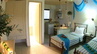 Golden Bay Aparthotel