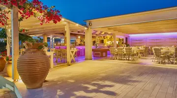 Golden Bay Aparthotel