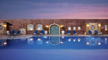Golden Bay Aparthotel