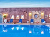 Golden Bay Aparthotel