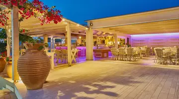 Golden Bay Aparthotel