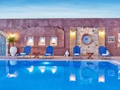 Golden Bay Aparthotel