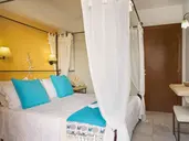 Golden Bay Aparthotel