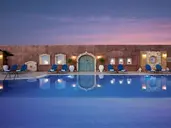 Golden Bay Apartments-Garden Haven