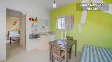 Golden Bay Apartments - Garden Haven
