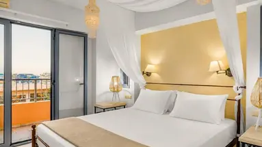 Golden Bay Apartments-Garden Haven
