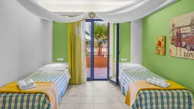 Golden Bay Apartments-Garden Haven